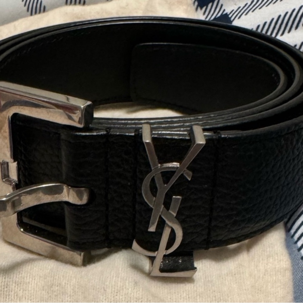 New Designer inspired BELT IN SMOOTH LEATHER
634440 DZE0E 1000 size Small 32”